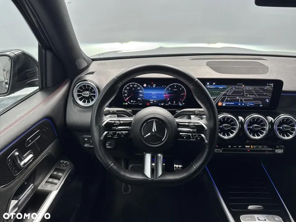 Mercedes-Benz GLB 200 d 4-Matic AMG Line 8G-DCT - 21