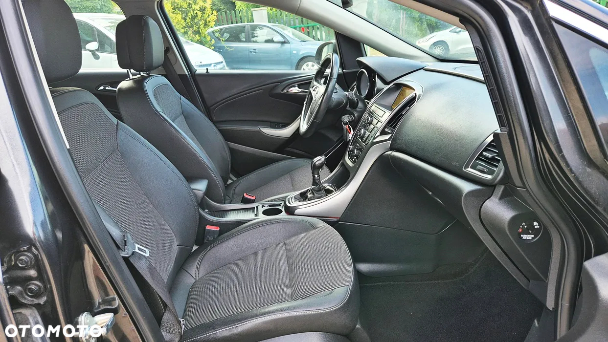 Opel Astra IV 1.4 T Cosmo - 37