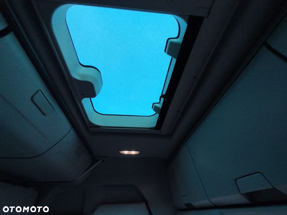 Ford MAX - 25