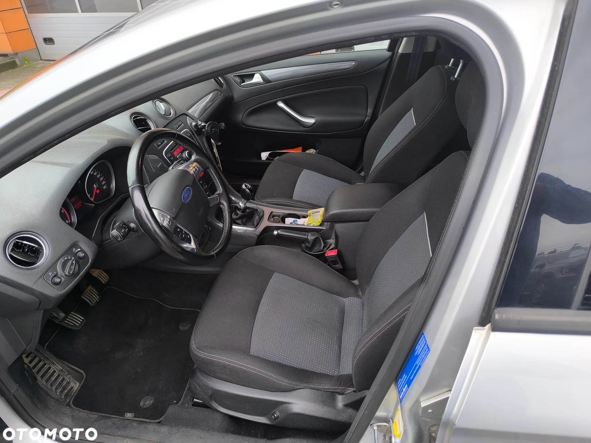 Ford Mondeo - 7
