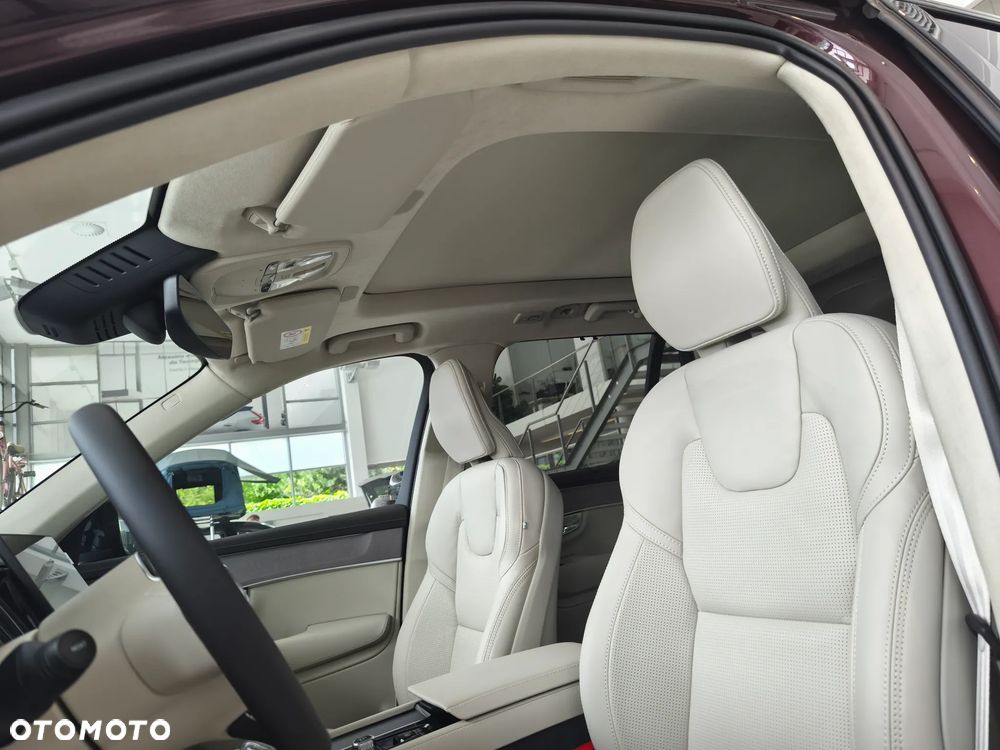 Volvo XC 90 B5 B AWD Ultra Dark 7os - 17