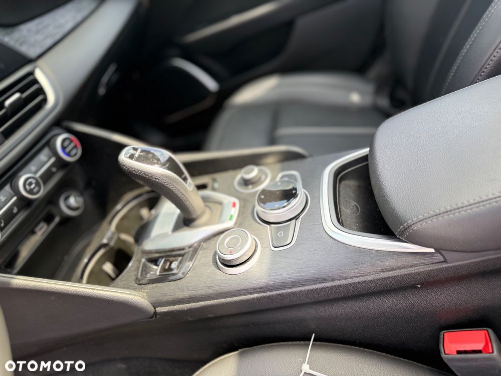 Alfa Romeo Giulia 2.0 Turbo Veloce - 20