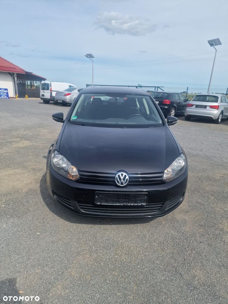 Volkswagen Golf - 1