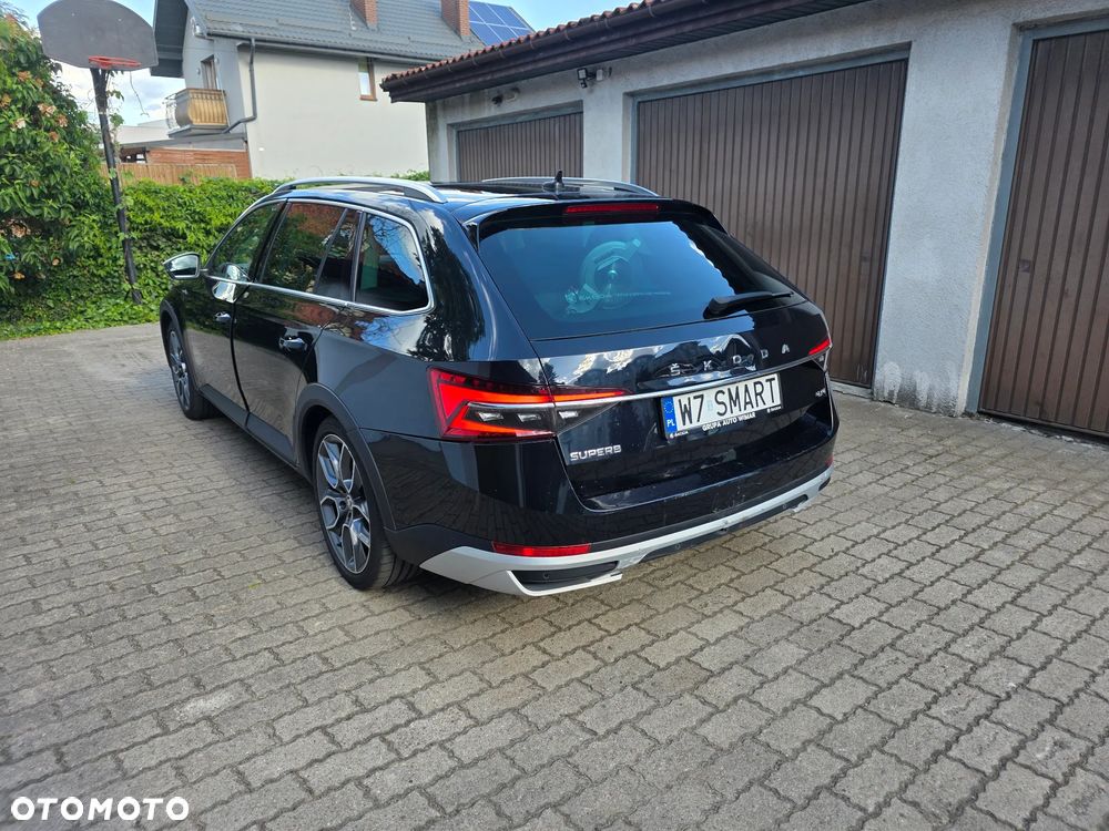Skoda Superb 2.0 TDI SCR 4x4 Scout DSG - 11