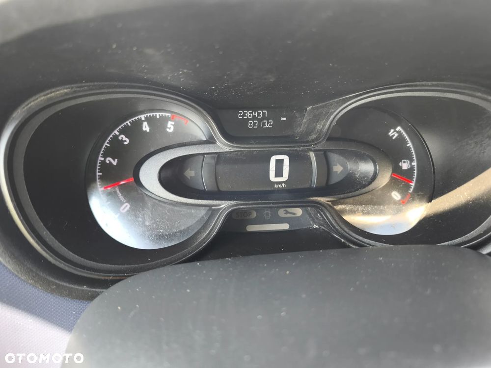 Opel Vivaro - 16