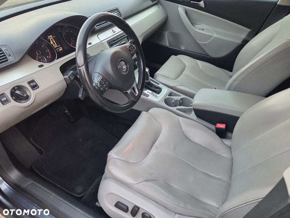 Volkswagen Passat 2.0 TSI Highline DSG - 16
