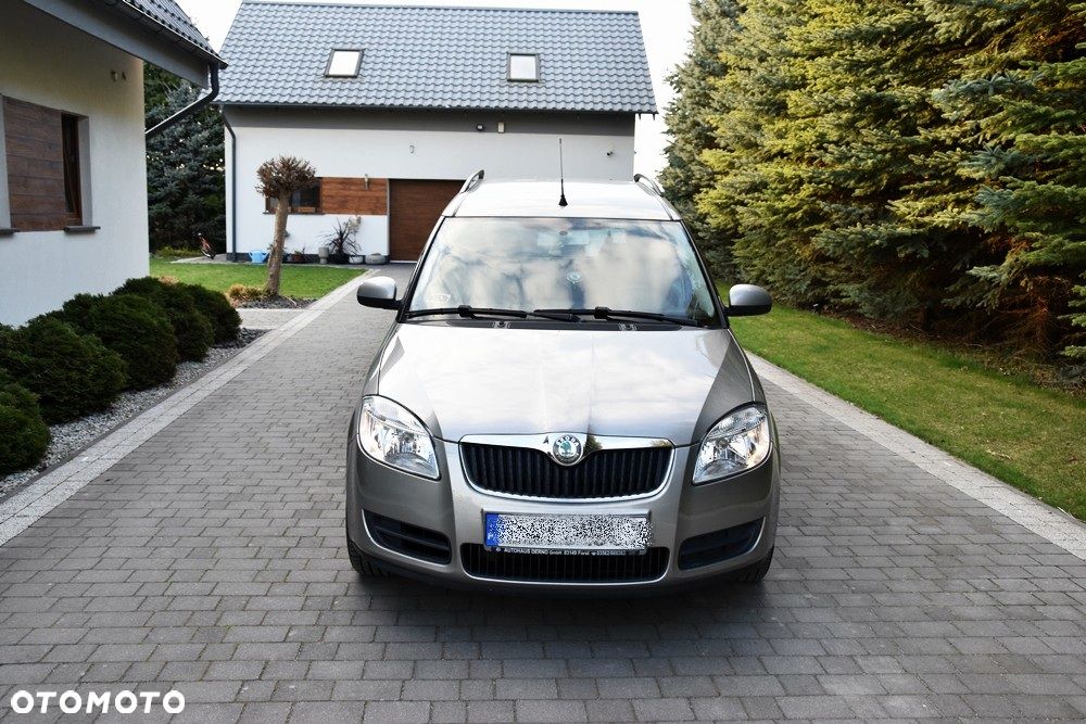 Skoda Roomster 1.6 16V Comfort - 6