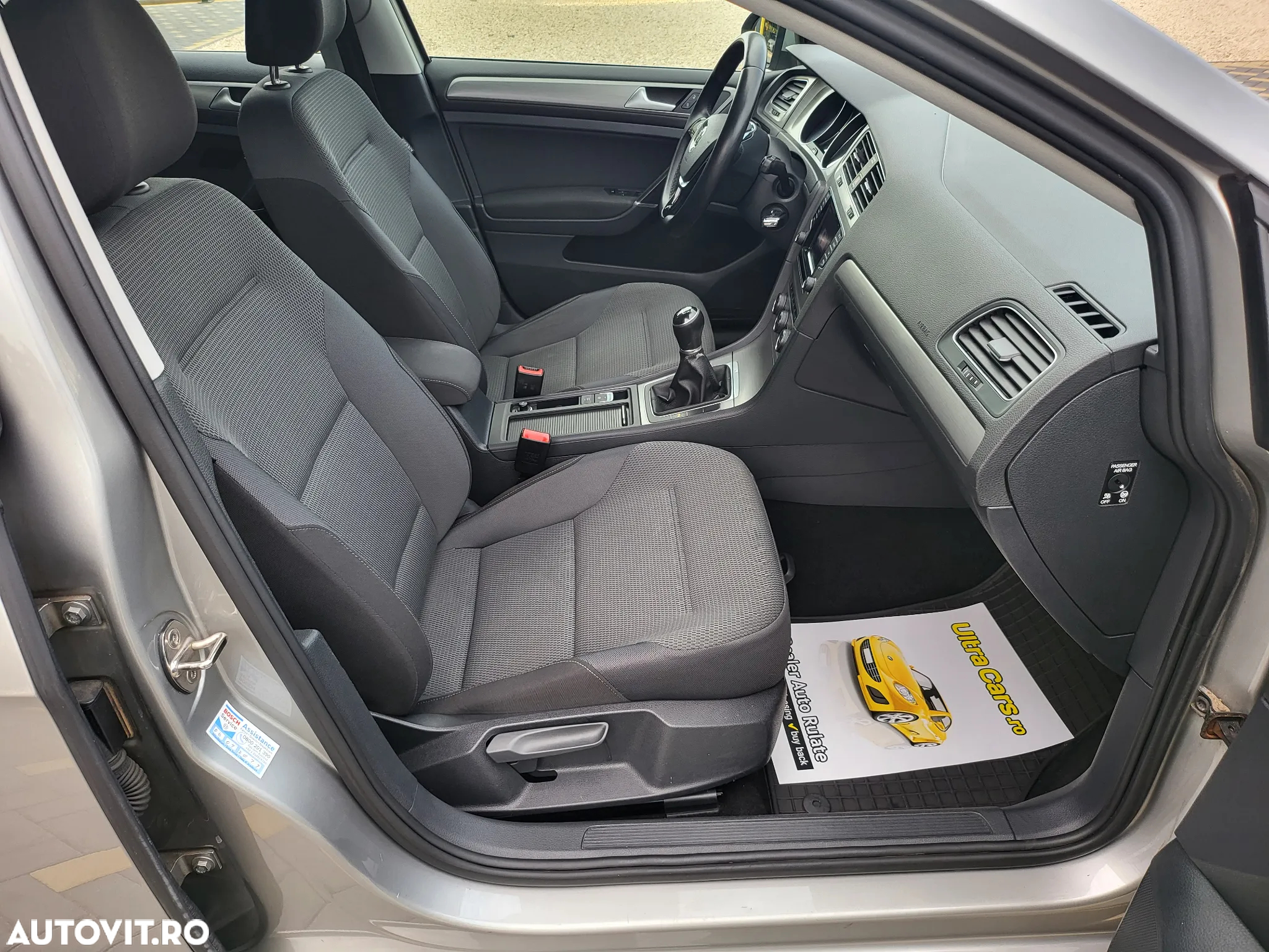 Volkswagen Golf 1.6 TDI BMT Comfortline - 11