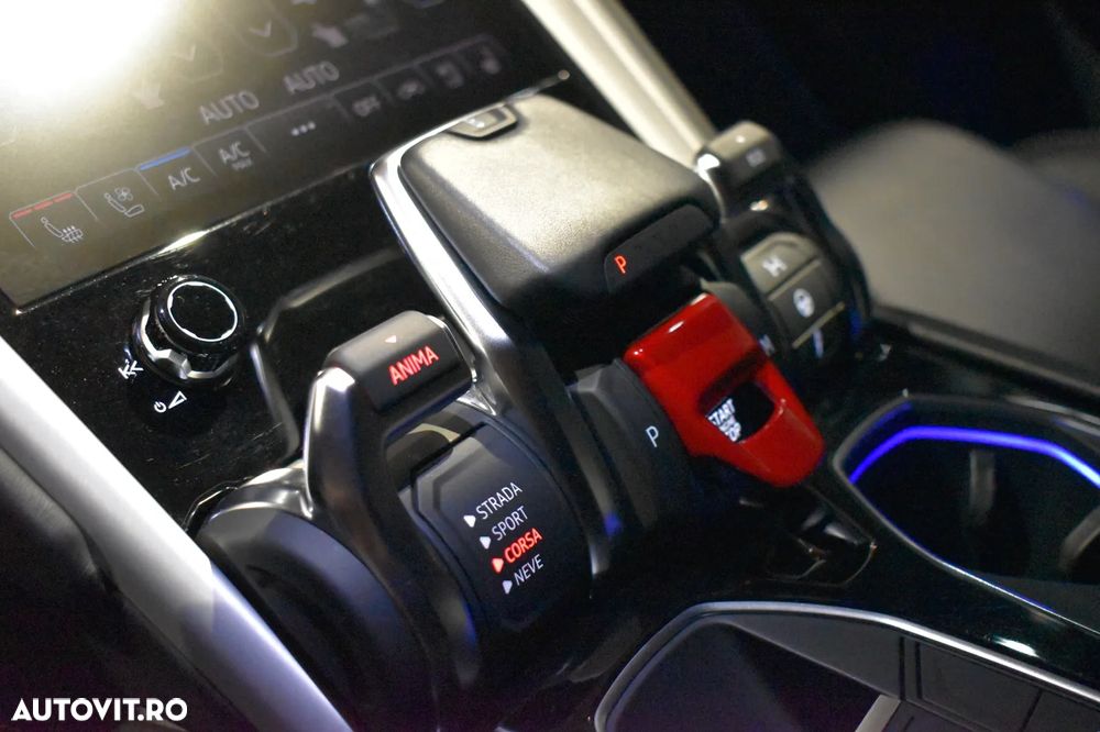 Lamborghini URUS - 18