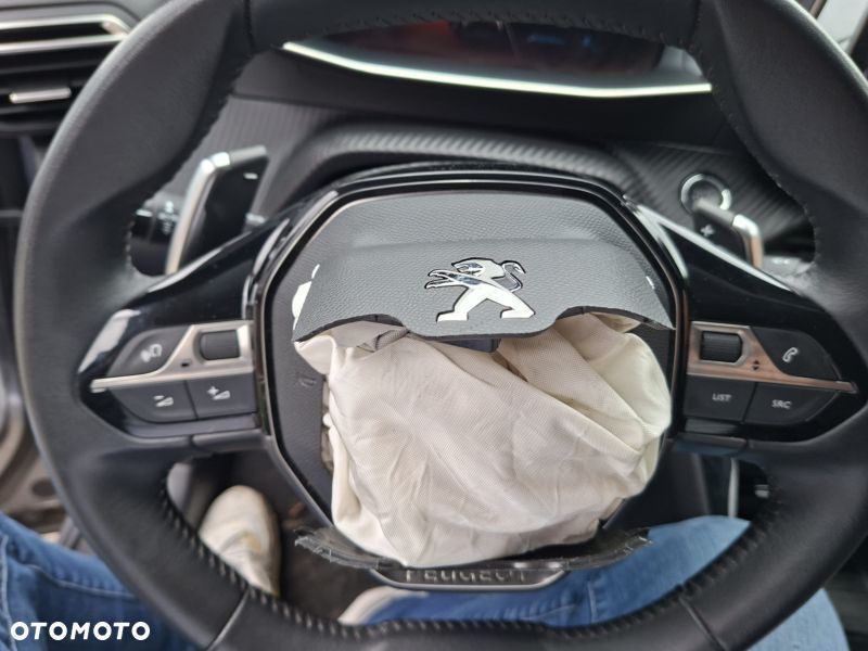 Peugeot 2008 1.5 BlueHDi Allure Pack S&S EAT8 - 31