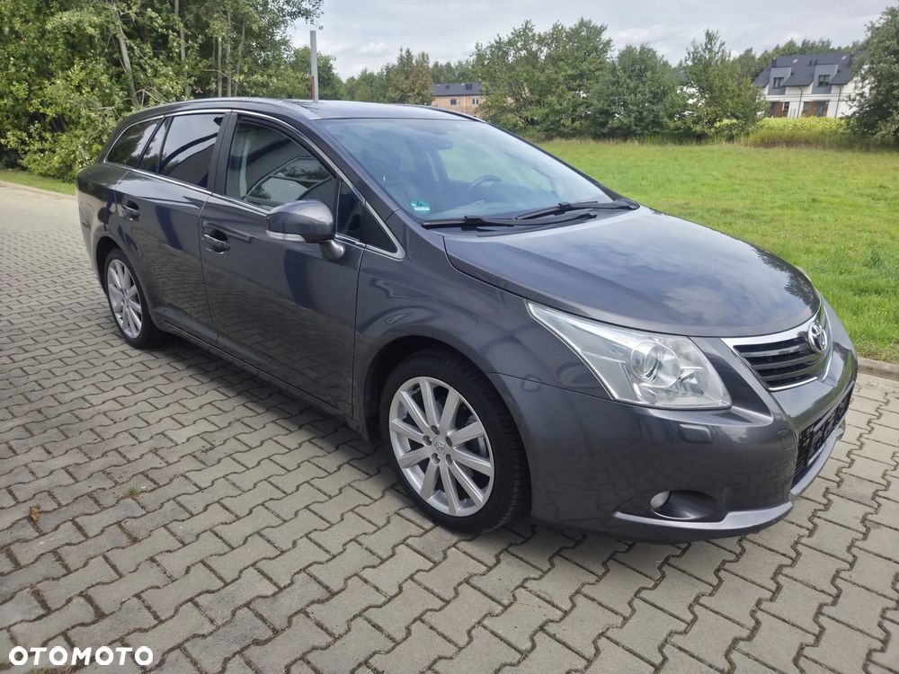 Toyota Avensis 2.0 Executive - 10