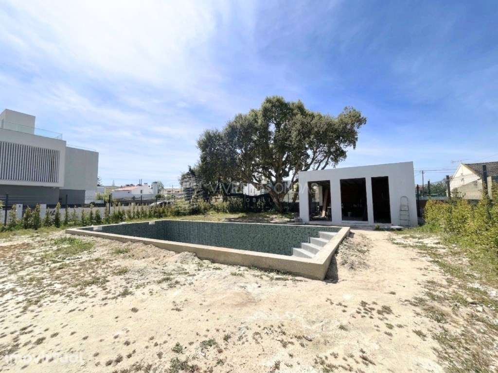 Moradia de Luxo com Piscina, Sauna e 5 Suítes | Quinta da Queimada - Grande imagem: 5/13