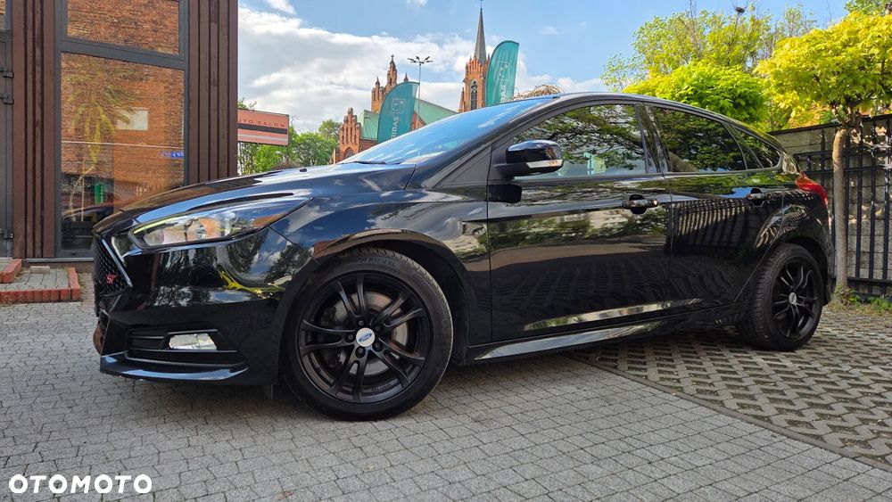 Ford Focus 2.0 TDCi ST - 9