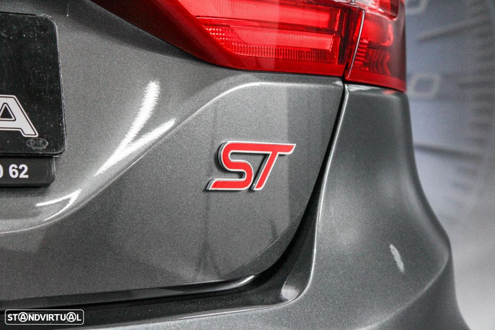 Ford Fiesta 1.5 EcoBoost S&S ST X - 36
