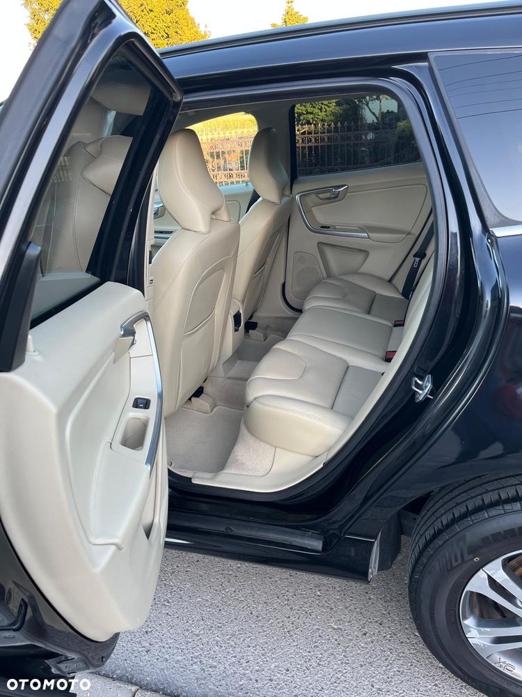 Volvo XC 60 D4 Momentum - 16