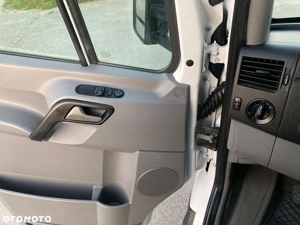 Mercedes-Benz Sprinter - 9