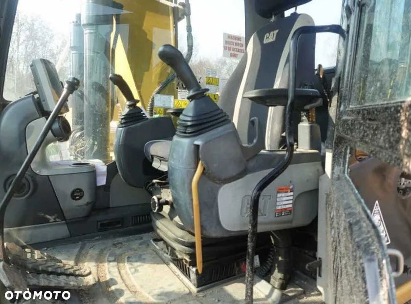 Caterpillar F LGC - 6