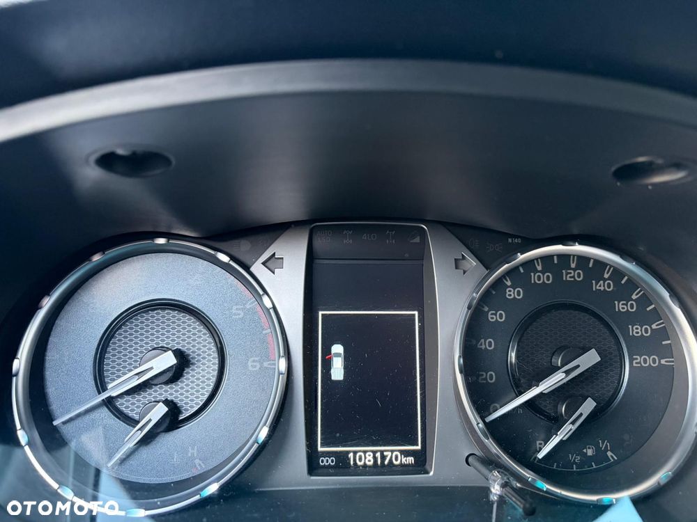 Toyota Hilux 2.8 D-4D Double Cab SR5+ 4x4 - 12