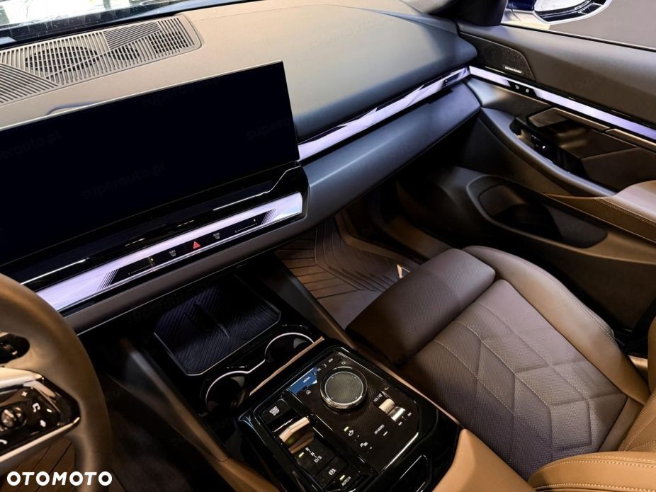 BMW Seria 5 - 10