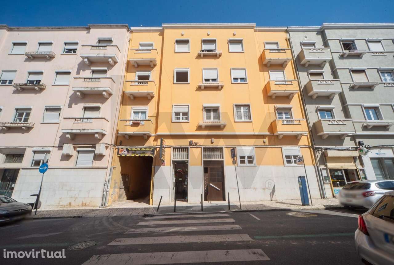 Apartamento T2+1 com 2 Wc´s na Rua Atriz Virgínia, Areeiro. - Grande imagem: 2/25