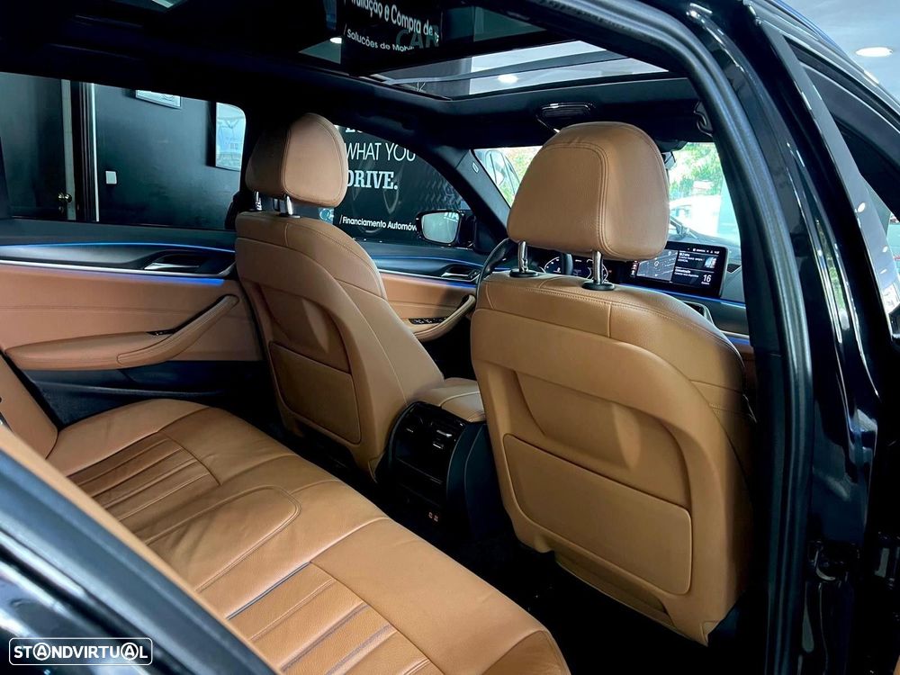 BMW 530 e Pack Desportivo M - 29