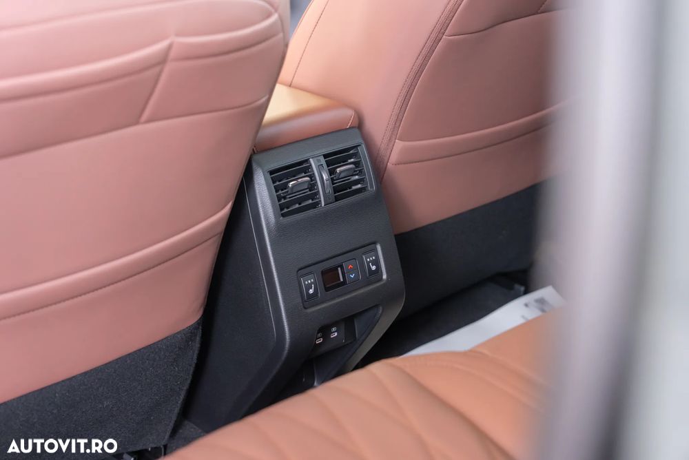 Mitsubishi Outlander 2.4 L 4X4 PHEV Instyle Ultimate - 25