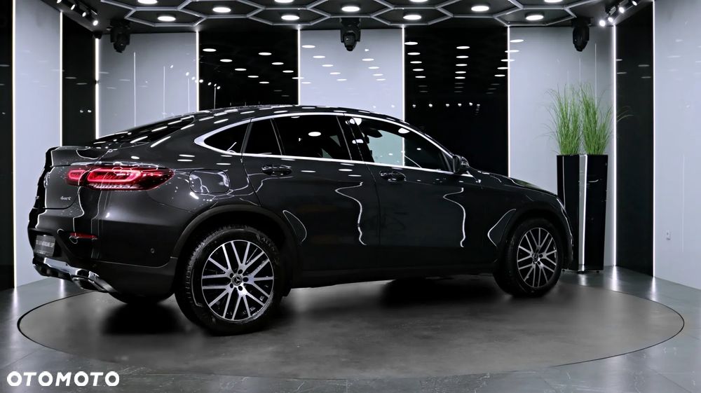 Mercedes-Benz GLC 200 4Matic 9G-TRONIC - 9