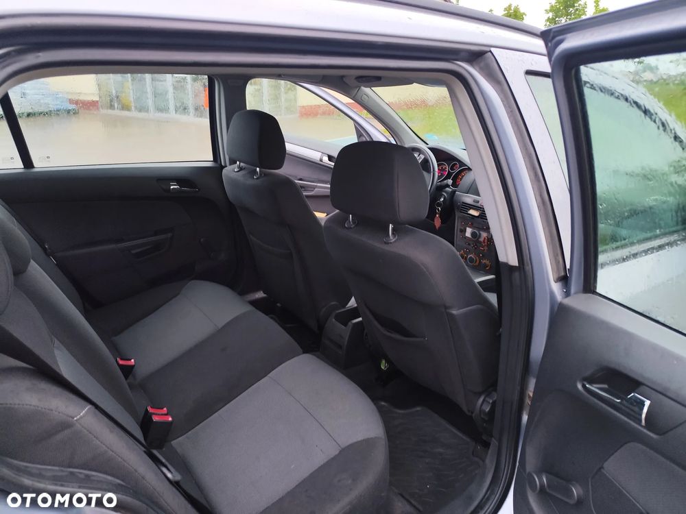 Opel Astra 1.6 NAVI - 9