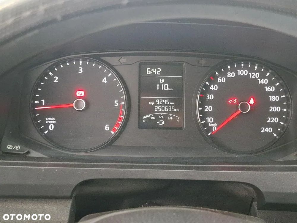 Volkswagen Transporter - 6