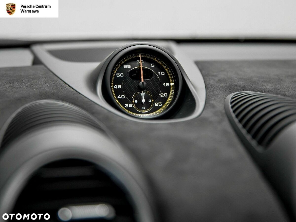 Porsche 718 Cayman - 17