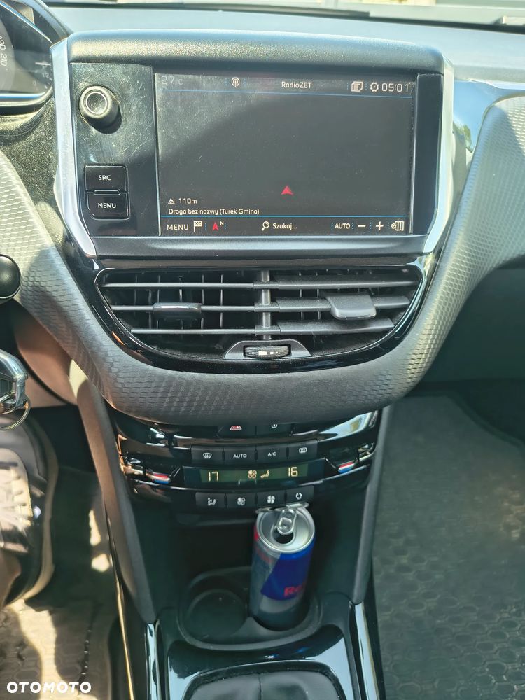 Peugeot 2008 1.6 BlueHDi Allure - 21