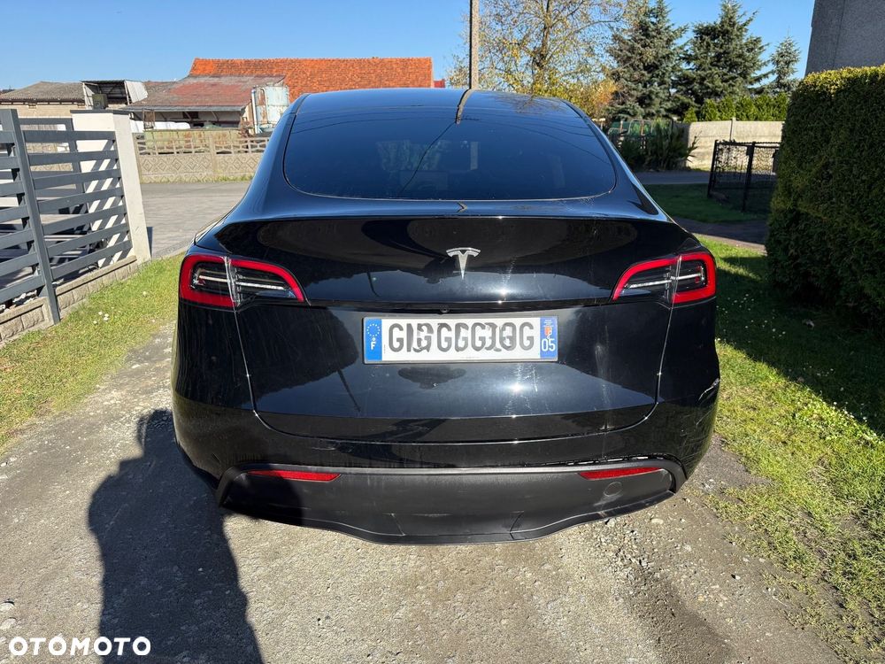 Tesla Model Y RWD - 14