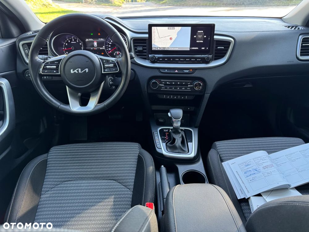 Kia Ceed - 12