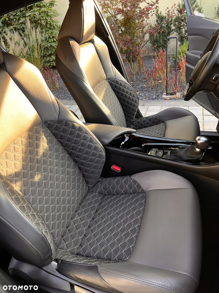Toyota C-HR 1.8 Hybrid GPF Executive - 13