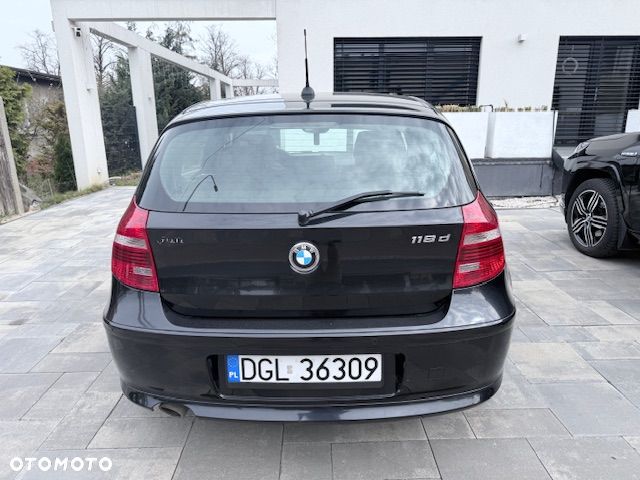 BMW Seria 1 118d - 4