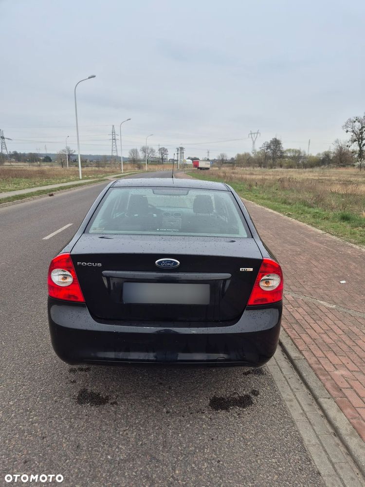 Ford Focus 1.6 TDCi Ambiente - 8