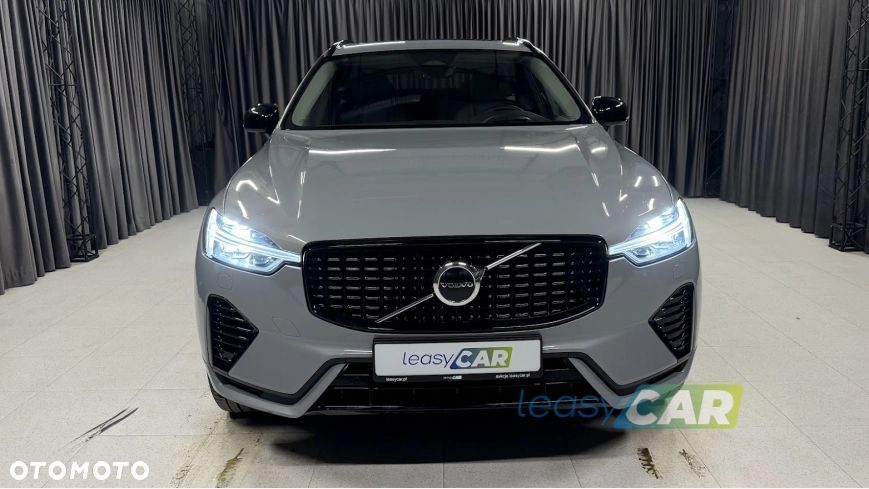 Volvo XC 60 T6 Plug-In Hybrid AWD Ultra Dark - 2