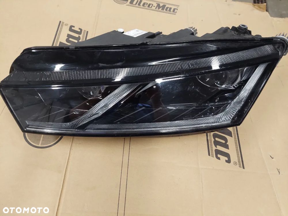 Reflektor lewy przód skoda octavia IV full led  5E4 941 015A - 1