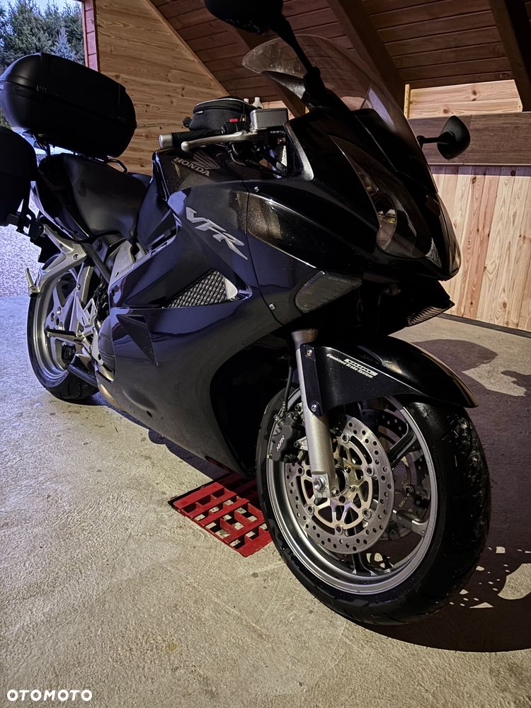 Honda VFR - 1