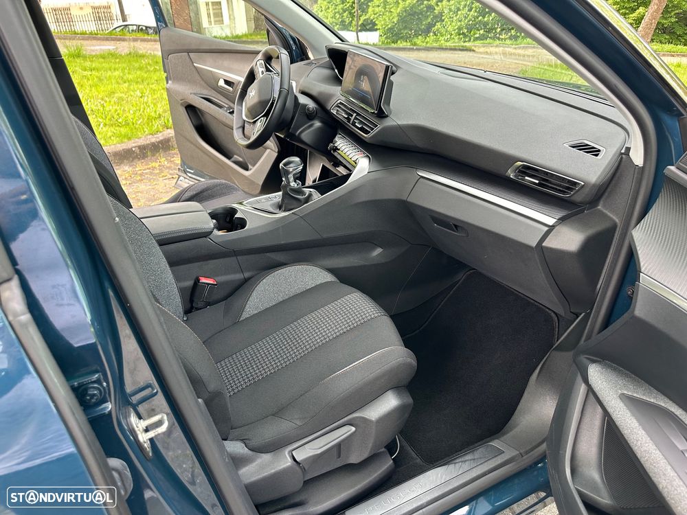 Peugeot 3008 1.5 BlueHDi Style - 32