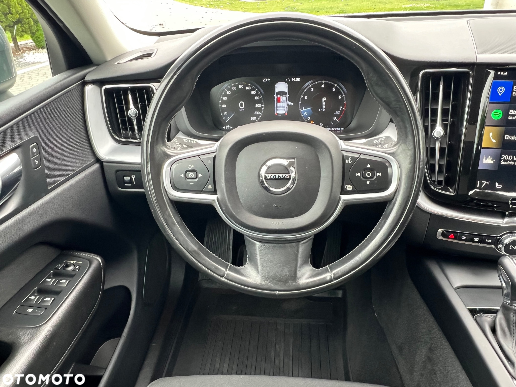 Volvo XC 60 T5 Geartronic Momentum Pro - 32