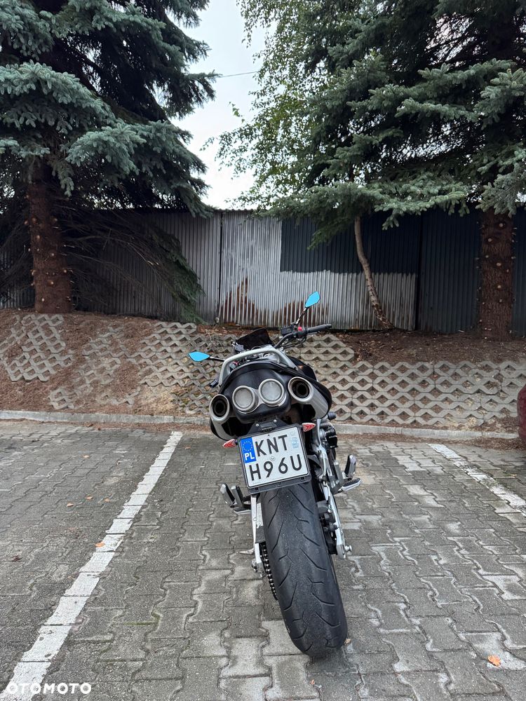 Suzuki GSR - 2