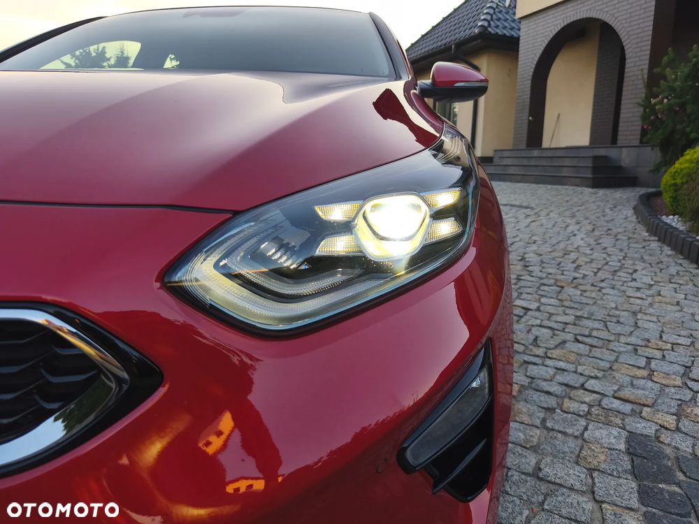Kia Ceed 1.4 T-GDI DCT OPF Vision - 19