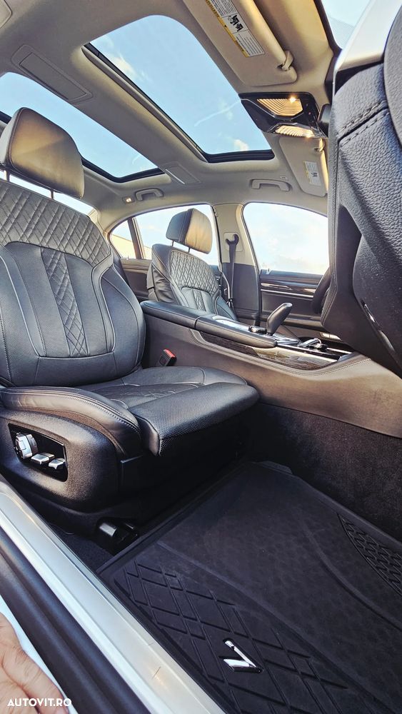 BMW Seria 7 740Le xDrive iPerformance - 11