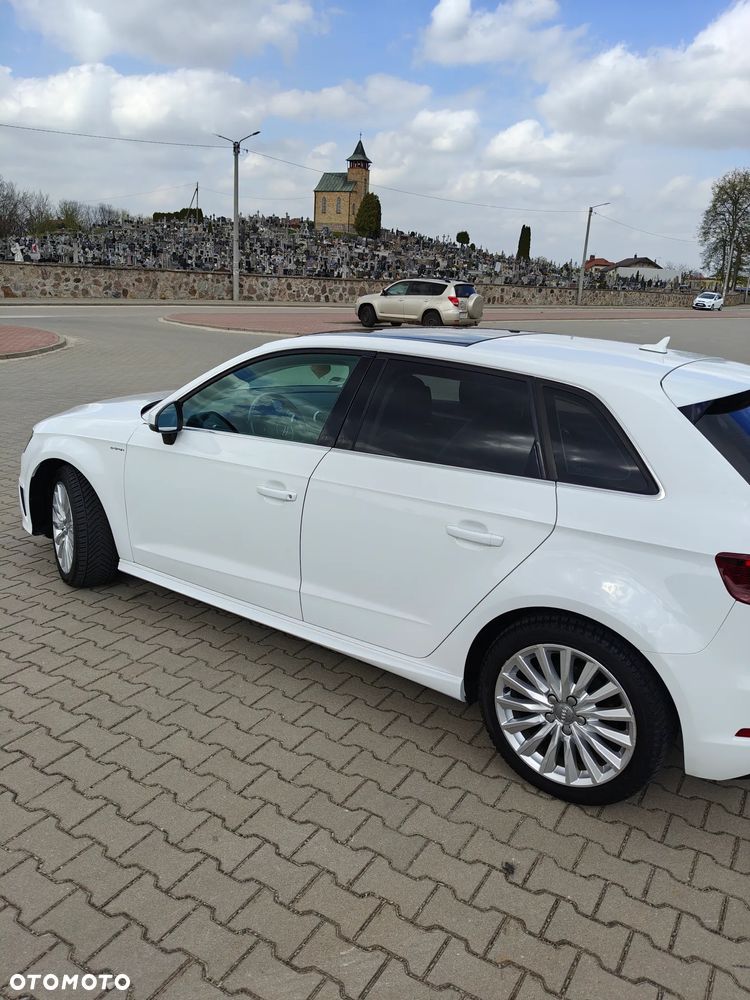 Audi A3 Sportback - 4