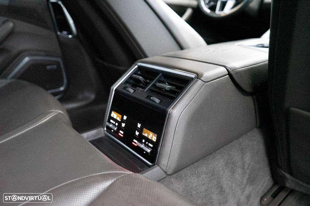 Porsche Panamera Sport Turismo 4 E-Hybrid - 51