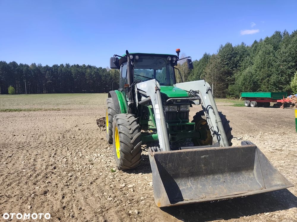 John Deere 5820 - 2