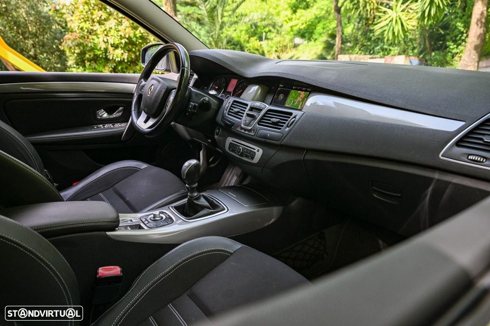 Renault Laguna Break 2.0 dCi Dynamique S 120g - 21