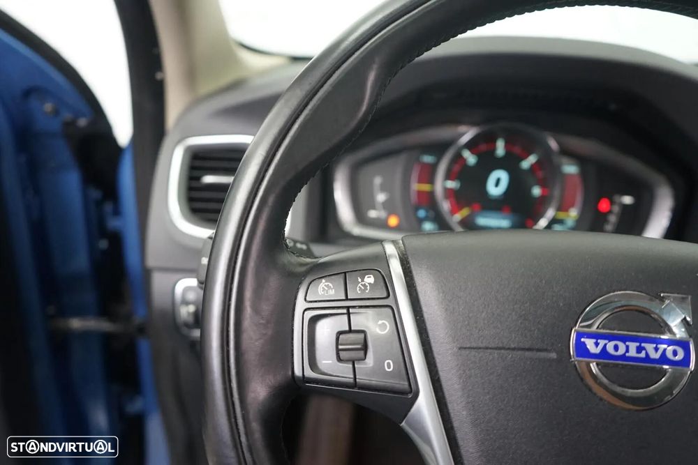 Volvo V60 2.4 D6 Summum AWD Phev - 23