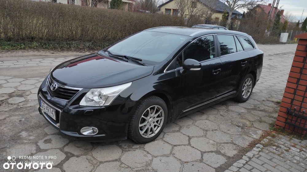 Toyota Avensis - 1